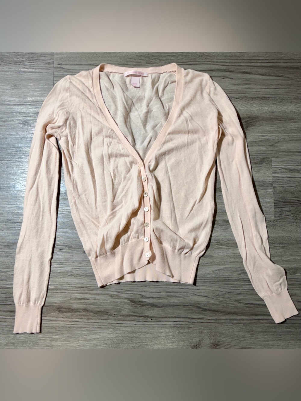Victoria’s Secret Women’s Button Front V Neck Small Pink Lightweight sweater